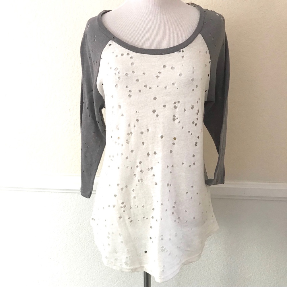 Women’s Distressed Raglan Shirt - Picture 2 of 5